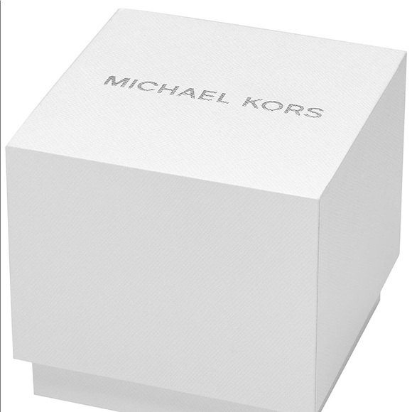 Watch - Picture 2 of 6